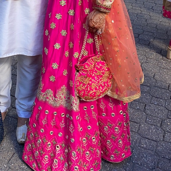 Kurta Bundi Nehru Jacket Set & Shoes - Picture 7 of 7